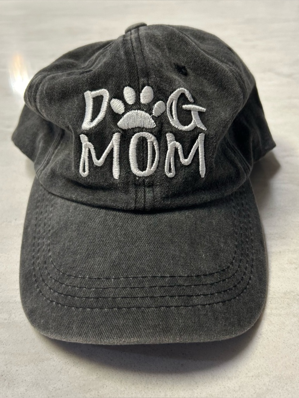 Dog Mom Embroidered Baseball Cap - Black